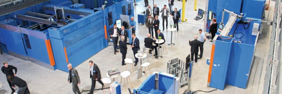 Das neue Tech-Center von Prima Power in Neufahrn bietet auch Platz für ein 900 m² großes Vorführzentrum. Das neue Tech-Center von Prima Power in Neufahrn bietet auch Platz für ein 900 m² großes Vorführzentrum.