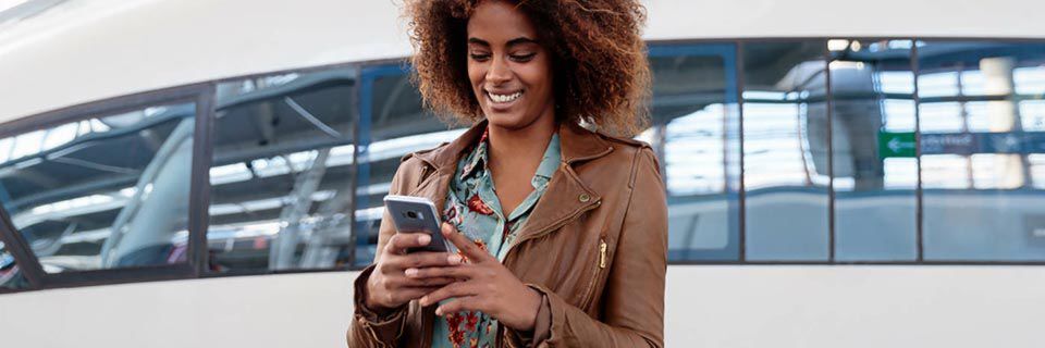5G soll die Netzabdeckung, Geschwindigkeit und Zuverlässigkeit für Anwender deutlich verbessern. 5G soll die Netzabdeckung, Geschwindigkeit und Zuverlässigkeit für Anwender deutlich verbessern.
