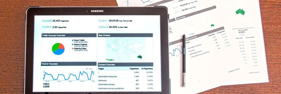 Die Etablierung von Analysesoftware hat zur Folge, dass technologische Kompetenzen für Berater an Bedeutung gewinnen. Die Etablierung von Analysesoftware hat zur Folge, dass technologische Kompetenzen für Berater an Bedeutung gewinnen.