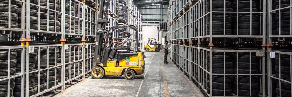 Das neue WMS von CIM soll die Arbeitsprozesse in Logistiklagern deutlich effizienter gestalten. Das neue WMS von CIM soll die Arbeitsprozesse in Logistiklagern deutlich effizienter gestalten.