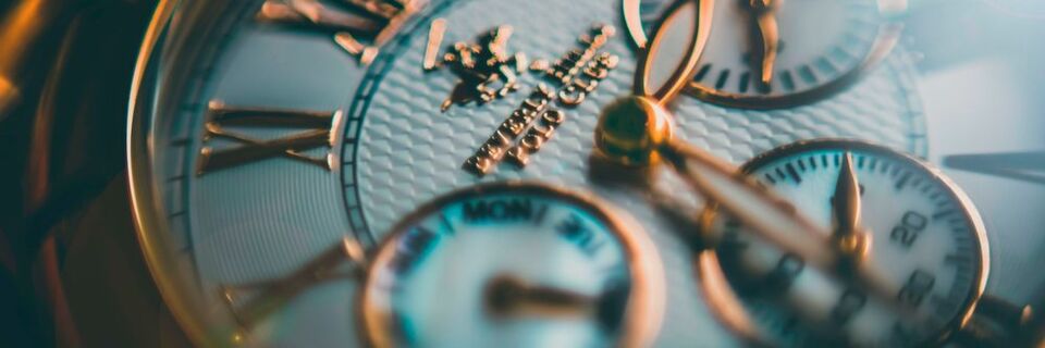 Um Kommunikationsstrategien weiterzuentwickeln ist Genauigkeit und Verständnis gefordert. Um Kommunikationsstrategien weiterzuentwickeln ist Genauigkeit und Verständnis gefordert.