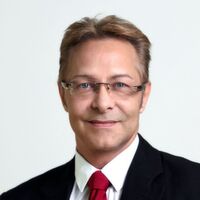 Thomas Reger arbeitet seit 2002 im Business Development bei ADN, und verantwortet die Marktentwicklung für den Hersteller Citrix Systems. Als Citrix-Produktspezialist unterstützt Reger Fachhandelspartner und Systemintegratoren in der Ausbildung der Vertriebs- und Presales-Mitarbeiter. Thomas Reger arbeitet seit 2002 im Business Development bei ADN, und verantwortet die Marktentwicklung für den Hersteller Citrix Systems. Als Citrix-Produktspezialist unterstützt Reger Fachhandelspartner und Systemintegratoren in der Ausbildung der Vertriebs- und Presales-Mitarbeiter.