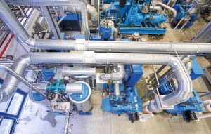 Ölfrei arbeitende Kolbenkompressoren und warmregenerierende Drucklufttrockner sorgen für energieeffiziente Druckluftversorgung. Ölfrei arbeitende Kolbenkompressoren und warmregenerierende Drucklufttrockner sorgen für energieeffiziente Druckluftversorgung.