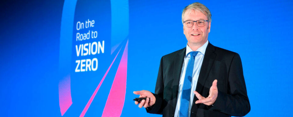 Der ehemalige ZF-Vorstandsvorsitzende Stefan Sommer wird spätestens zum 1. Januar 2019 neuer Einkaufvorstand bei Volkswagen. Der ehemalige ZF-Vorstandsvorsitzende Stefan Sommer wird spätestens zum 1. Januar 2019 neuer Einkaufvorstand bei Volkswagen.