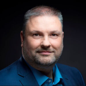 „Je innovationsgetriebener und je wachstumsorientierter der Kunde aufgestellt ist, umso mehr eignet sich HCI.“ Michael Homborg, Category Manager Primeflex Integrated Systems Central Europe bei Fujitsu. „Je innovationsgetriebener und je wachstumsorientierter der Kunde aufgestellt ist, umso mehr eignet sich HCI.“ Michael Homborg, Category Manager Primeflex Integrated Systems Central Europe bei Fujitsu.