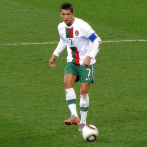Cristiano Ronaldo wechstel für eine Ablösesumme von 112 Millionen Euro von Real Madrid zu Juventus Turin. Cristiano Ronaldo wechstel für eine Ablösesumme von 112 Millionen Euro von Real Madrid zu Juventus Turin.