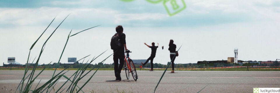 Sicherheit und Freiheit in der Cloud am Beispiel der sicheren Sync- and Share Plattform von Luckycloud aus Berlin. Sicherheit und Freiheit in der Cloud am Beispiel der sicheren Sync- and Share Plattform von Luckycloud aus Berlin.