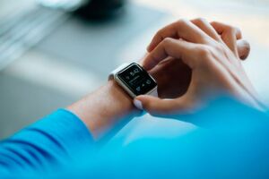 Maschinelles Lernen: Extrem stromsparende "Sub-Threshold Voltage"-SoCs könnten neuronale Netze in Edge-Geräten pushen - zum Beispiel Wearables. Maschinelles Lernen: Extrem stromsparende "Sub-Threshold Voltage"-SoCs könnten neuronale Netze in Edge-Geräten pushen - zum Beispiel Wearables.