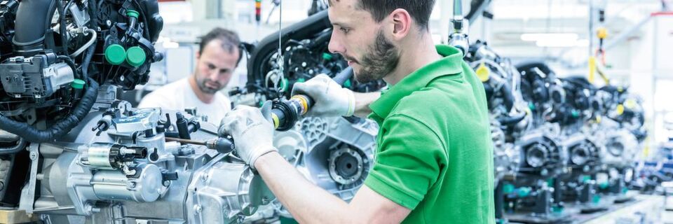 Bei Škoda geht's rund: 12 % Lohnerhöhung plus eine Einmalzahlung konnten die Beschäftigten für sich herausholen. Bei Škoda geht's rund: 12 % Lohnerhöhung plus eine Einmalzahlung konnten die Beschäftigten für sich herausholen.