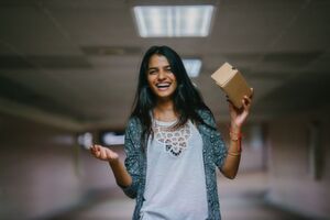 Virtual und Augmented Reality haben nicht nur im Alltag Anwendung gefunden. Vor allem in der Digitalen Wirtschaft sind sie stark verankert. Virtual und Augmented Reality haben nicht nur im Alltag Anwendung gefunden. Vor allem in der Digitalen Wirtschaft sind sie stark verankert.