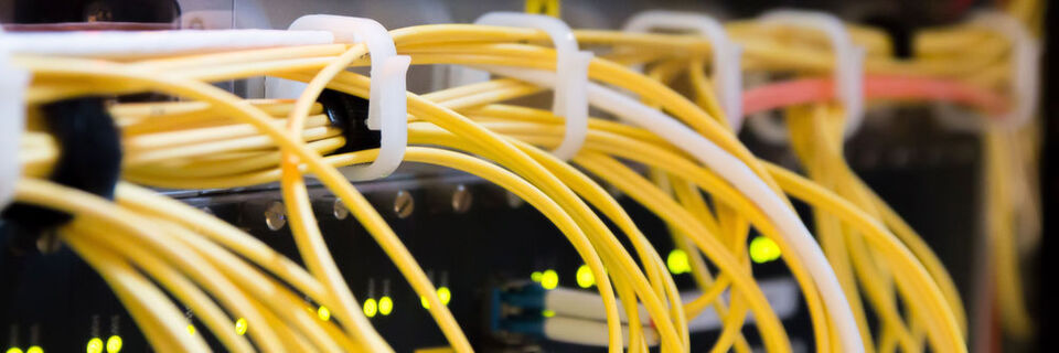 Der Breitbandausbau soll die Digitalisierung in Deutschland voranbringen. Der Ausbau der Glasfaserverbindungen wirkt sich aber auch auf die Schlagkraft und Durchführung von DDoS-Attacken aus. Der Breitbandausbau soll die Digitalisierung in Deutschland voranbringen. Der Ausbau der Glasfaserverbindungen wirkt sich aber auch auf die Schlagkraft und Durchführung von DDoS-Attacken aus.