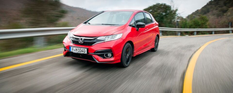Honda hat den Jazz überarbeitet: Neben einer aggressiveren Optik gibt es auch neue Triebwerke. Honda hat den Jazz überarbeitet: Neben einer aggressiveren Optik gibt es auch neue Triebwerke.