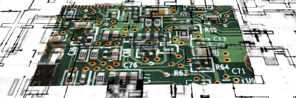 Während die IT auf Vertraulichkeit, Integrität und Verfügbarkeit aufbaut, spielten Sicherheitsaspekte bei OT-Netzwerken lange keine Rolle - allein Verfügbarkeit und Produktivität waren maßgebend. Während die IT auf Vertraulichkeit, Integrität und Verfügbarkeit aufbaut, spielten Sicherheitsaspekte bei OT-Netzwerken lange keine Rolle - allein Verfügbarkeit und Produktivität waren maßgebend.
