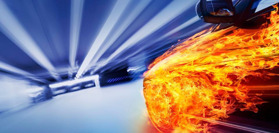 Die Temperatur in sämtlichen Electronic Control Units muss genau überwacht werden, damit ihre Funktionsfähigkeit erhalten bleibt, sodass sie die Leistungsfähigkeit des ganzen Fahrzeugs einwandfrei gewährleisten können. Die Temperatur in sämtlichen Electronic Control Units muss genau überwacht werden, damit ihre Funktionsfähigkeit erhalten bleibt, sodass sie die Leistungsfähigkeit des ganzen Fahrzeugs einwandfrei gewährleisten können.