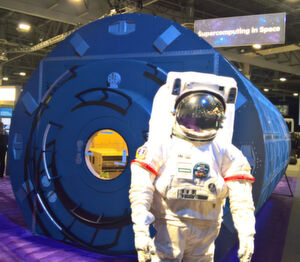 Das Labormodul der NASA, hier ein lebensgroßes Modell auf der HPE Discover in Las Vegas, bietet Wissenschaftlern während ihres Aufenthaltes auf der ISS einen Arbeitsplatz. Das Labormodul der NASA, hier ein lebensgroßes Modell auf der HPE Discover in Las Vegas, bietet Wissenschaftlern während ihres Aufenthaltes auf der ISS einen Arbeitsplatz.