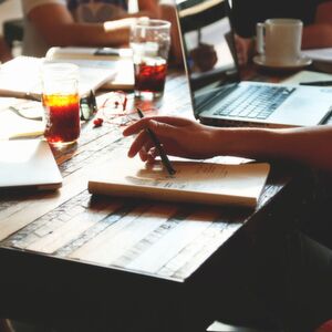 Nur zwei Drittel der deutschen Startup-Gründer haben staatliche Förderung beantragt, ergibt eine Erhebung des Branchenverbandes Bitkom. Insgesamt hat jeder Zweite finanzielle Unterstützung aus öffentlichen Mitteln bekommen. Nur zwei Drittel der deutschen Startup-Gründer haben staatliche Förderung beantragt, ergibt eine Erhebung des Branchenverbandes Bitkom. Insgesamt hat jeder Zweite finanzielle Unterstützung aus öffentlichen Mitteln bekommen.