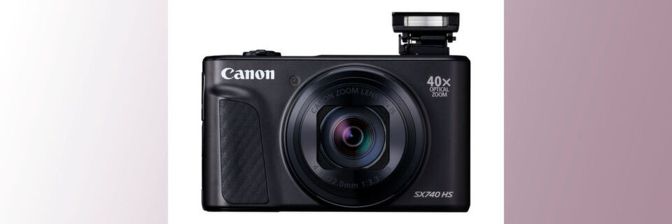 Handlich: Die Canon PowerShot SX740 HS misst 110 x 63,8 x 40 mm und wiegt mit Akku und Speicherkarte 300 Gramm. Handlich: Die Canon PowerShot SX740 HS misst 110 x 63,8 x 40 mm und wiegt mit Akku und Speicherkarte 300 Gramm.