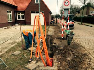 (Daten-)Verkehrsberuhigte Zone: Der Breitbandausbau mit Glasfaser in Deutschland verläuft schleppend - ein Problem nicht nur für 5G. (Daten-)Verkehrsberuhigte Zone: Der Breitbandausbau mit Glasfaser in Deutschland verläuft schleppend - ein Problem nicht nur für 5G.