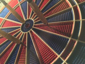 Eine neue Werbeform verbreitet sich – das Microtargeting. Unternehmen sprechen zielgenau Menschen an und stimmen ihre Werbebotschaften genau auf sie ab. Eine neue Werbeform verbreitet sich – das Microtargeting. Unternehmen sprechen zielgenau Menschen an und stimmen ihre Werbebotschaften genau auf sie ab.