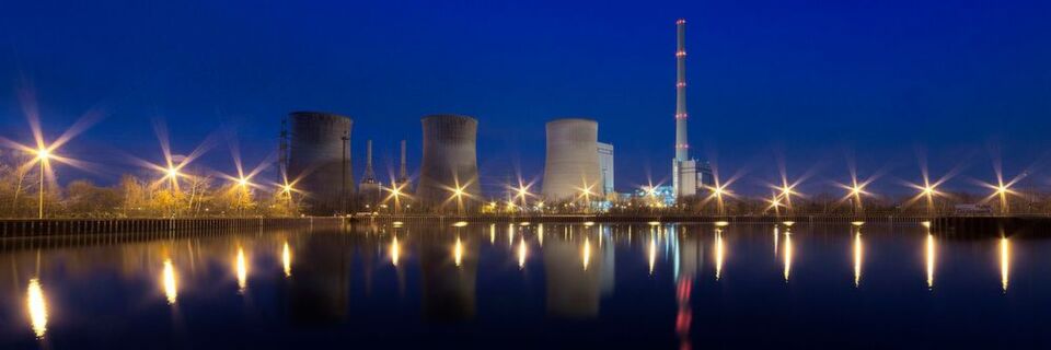 Diverse Vorfälle zeigen, dass die Bedrohungen von Energieversorgern längst nicht nur technisch möglich, sondern real geworden sind. Diverse Vorfälle zeigen, dass die Bedrohungen von Energieversorgern längst nicht nur technisch möglich, sondern real geworden sind.