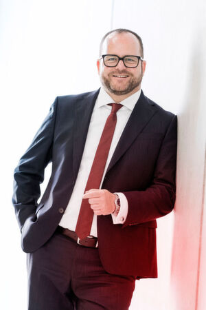 Dr. Gunther Wobser ist der Geschäftsführende Gesellschafter der Lauda Dr. R. Wobser GmbH & Co. KG. Er leitet die Geschicke des Weltmarktführers für exakte Temperierung seit dem Jahr 2003. Dr. Gunther Wobser ist der Geschäftsführende Gesellschafter der Lauda Dr. R. Wobser GmbH & Co. KG. Er leitet die Geschicke des Weltmarktführers für exakte Temperierung seit dem Jahr 2003.