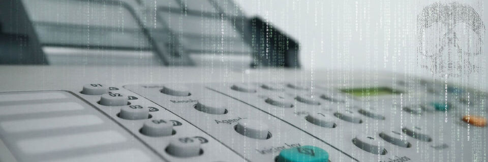 Forscher von Check Point Software konnten Schwachstellen in Faxgeräten ausnutzen um Malware-Angriffe und weitere Attacken auf vernetzte Systeme zu starten. Forscher von Check Point Software konnten Schwachstellen in Faxgeräten ausnutzen um Malware-Angriffe und weitere Attacken auf vernetzte Systeme zu starten.