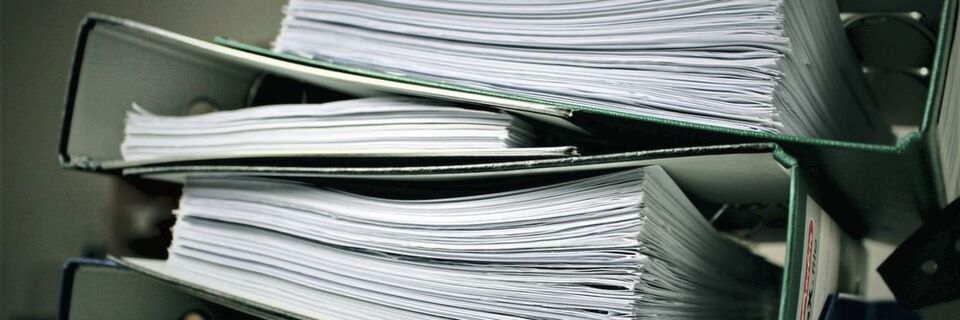 Die MDR verpflichtet die Hersteller, die Technische Dokumentation (TD) einschließlich der Herstellungsprozesse, ihrer Validierung und der verwendeten Hilfsstoffe sowie die endgültige Produktprüfung für die zuständigen Behörden verfügbar zu halten. Die MDR verpflichtet die Hersteller, die Technische Dokumentation (TD) einschließlich der Herstellungsprozesse, ihrer Validierung und der verwendeten Hilfsstoffe sowie die endgültige Produktprüfung für die zuständigen Behörden verfügbar zu halten.
