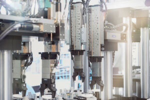 Im Schunk-3D-Online-Konfigurator Modulare Montageautomation können Konstrukteure verschiedenste Pick-&-Place-Aufbauvarianten realisieren, eine vollständige Stückliste generieren und komplett als Systembaugruppe in ihr CAD-Programm laden. Im Schunk-3D-Online-Konfigurator Modulare Montageautomation können Konstrukteure verschiedenste Pick-&-Place-Aufbauvarianten realisieren, eine vollständige Stückliste generieren und komplett als Systembaugruppe in ihr CAD-Programm laden.