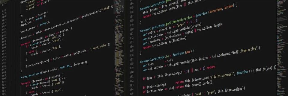 Ein Computer ist auf Hilfe angewiesen, um die Befehle des Programmierers zu verstehen. Ein Computer ist auf Hilfe angewiesen, um die Befehle des Programmierers zu verstehen.
