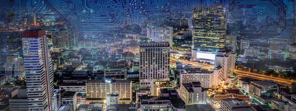 Die Zukunft der Gebäudetechnik ist digital und das wandelt die Gebäude in smarte: Das wiederum bringt Herausforderungen, viele Vorteile und IT mit Facility zusammen. Die Zukunft der Gebäudetechnik ist digital und das wandelt die Gebäude in smarte: Das wiederum bringt Herausforderungen, viele Vorteile und IT mit Facility zusammen.
