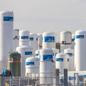 The merger of Linde and Praxair could stumble over the FTC’s demands in the last minute. The merger of Linde and Praxair could stumble over the FTC’s demands in the last minute.