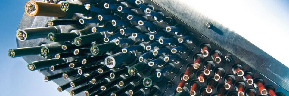Durch den Zukauf der Cablequick AG Schweiz konnte Murrplastik die gesamte Wertschöpfungskette von Kabelführungssystemen abbilden. Durch den Zukauf der Cablequick AG Schweiz konnte Murrplastik die gesamte Wertschöpfungskette von Kabelführungssystemen abbilden.