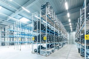 Das Regalsystem PR 600 von SSI Schäfer zeichnet sich durch eine besonders hohe Feldlast aus. Davon abgesehen können es Anwender individuell auf die eigenen Anforderungen zuschneiden. Das Regalsystem PR 600 von SSI Schäfer zeichnet sich durch eine besonders hohe Feldlast aus. Davon abgesehen können es Anwender individuell auf die eigenen Anforderungen zuschneiden.