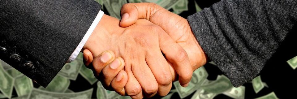 Bechtle gehört mit der Übernahme nun in Frankreich – dem drittgrößten IT-Markt in der EU – zu den Top 5 der IT-Unternehmen. Bechtle gehört mit der Übernahme nun in Frankreich – dem drittgrößten IT-Markt in der EU – zu den Top 5 der IT-Unternehmen.