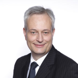 Winfried Metzger: „Durch ein Software Portfolio Management können Unternehmen Kosten sparen und ihre IT-Landschaft sicherer gestalten.“ Winfried Metzger: „Durch ein Software Portfolio Management können Unternehmen Kosten sparen und ihre IT-Landschaft sicherer gestalten.“
