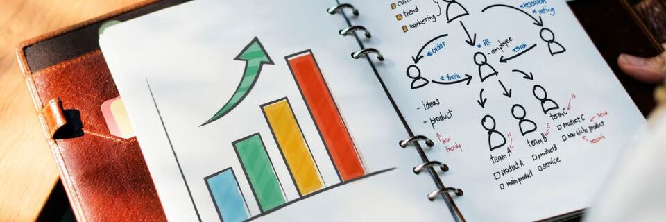 Tipps gegen den Frust bei Cloud Services: Umdenken, strategischen Fahrplan erarbeiten, Pilotprojekt initiieren. Tipps gegen den Frust bei Cloud Services: Umdenken, strategischen Fahrplan erarbeiten, Pilotprojekt initiieren.