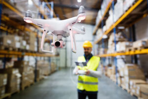 Eine offene Plattform ist eine Voraussetzung für die gelungene Vernetzung der Logistik, bei der verschiedene Player, Entwickler, StartUps und bestehende Kunden ihre Anforderungen und spezifischen Wünsche einfließen lassen können. Eine offene Plattform ist eine Voraussetzung für die gelungene Vernetzung der Logistik, bei der verschiedene Player, Entwickler, StartUps und bestehende Kunden ihre Anforderungen und spezifischen Wünsche einfließen lassen können.