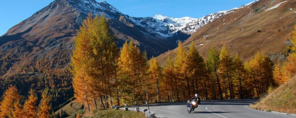 Angenehme Temperaturen locken die Biker im Herbst auf die Straßen. Angenehme Temperaturen locken die Biker im Herbst auf die Straßen.