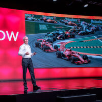 Geoff Willis von Mercedes AMG Petronas ist Director of Digital Engineering Transformation. Für das Design des jedes Jahr neu zu konstruierenden Rennwagens nutzt er Tibco Spotfire zur Datenanalyse. Geoff Willis von Mercedes AMG Petronas ist Director of Digital Engineering Transformation. Für das Design des jedes Jahr neu zu konstruierenden Rennwagens nutzt er Tibco Spotfire zur Datenanalyse.