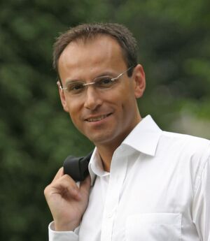 Rui Manuel Tavares ist Fujitsu IT-Solution Architect & Business Developer Manager, Business Line Products / Technical Pre-Sales Central Europe. Rui Manuel Tavares ist Fujitsu IT-Solution Architect & Business Developer Manager, Business Line Products / Technical Pre-Sales Central Europe.