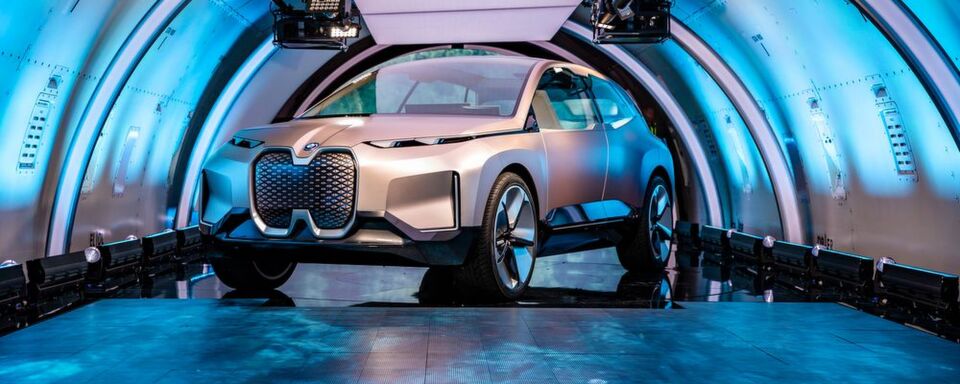 BMWs „Vision iNext“ ist eine über fünf Meter große Mischung aus Kombi, Van und SUV. BMWs „Vision iNext“ ist eine über fünf Meter große Mischung aus Kombi, Van und SUV.