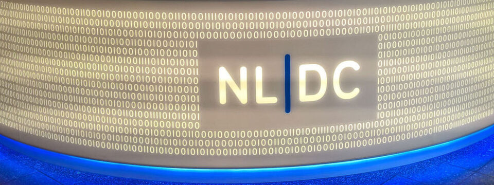 Die KPN.Tochter NLDC betreibt sechs Rechenzentren in den Niederlanden. Das Datacenter "Amsterdam 1" hat Autorin Ariane Rüdiger besucht und stellt es nun vor. Die KPN.Tochter NLDC betreibt sechs Rechenzentren in den Niederlanden. Das Datacenter "Amsterdam 1" hat Autorin Ariane Rüdiger besucht und stellt es nun vor.