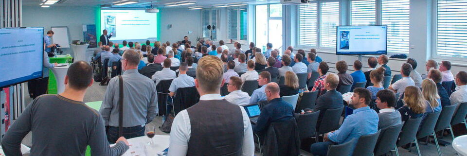 Zahlreiche Experten diskutierten auf dem Industrial Usability Day in Würzburg über den aktuellen Stand und die Zukunft der User Experience. Zahlreiche Experten diskutierten auf dem Industrial Usability Day in Würzburg über den aktuellen Stand und die Zukunft der User Experience.