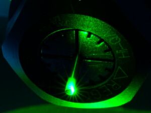Lasertechnik mit Inspire: Herstellung
eines Mikrowerkzeugs mit einem
ultrakurz gepulsten Laser. Lasertechnik mit Inspire: Herstellung
eines Mikrowerkzeugs mit einem
ultrakurz gepulsten Laser.