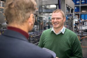 Siegmar Minke, Leiter Einkauf, Produktion und Logistik bei Addinol vor der neuen Anlage. Siegmar Minke, Leiter Einkauf, Produktion und Logistik bei Addinol vor der neuen Anlage.