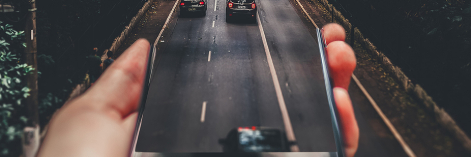 Die Zukunft der Connected Cars hängt maßgeblich an einer schnellen Datenverbindung. Die Zukunft der Connected Cars hängt maßgeblich an einer schnellen Datenverbindung.