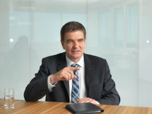 Dr. Heinz-Jürgen Prokop, Vorsitzender des VDW, über Umati: „Als Marke ist Umati offen, zukunftsfähig und international anschlussfähig.“ Dr. Heinz-Jürgen Prokop, Vorsitzender des VDW, über Umati: „Als Marke ist Umati offen, zukunftsfähig und international anschlussfähig.“