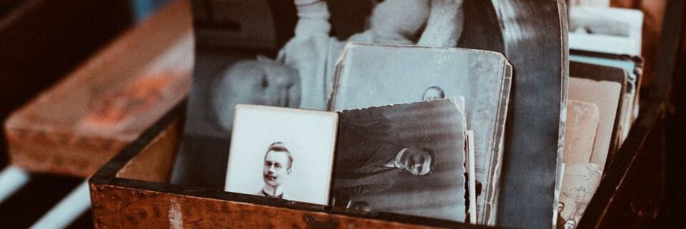 Früher war der Fotoapparat bei festlichen Anlässen unabdingbar. Früher war der Fotoapparat bei festlichen Anlässen unabdingbar.