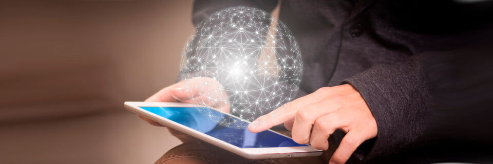 Das 3D-Modell der IT innerhalb des Gebäudes hilft bei der Planung der Gerätewartung, der Gebäudesteuerung sowie beim Brandschutz und dem Notfallmanagement. Das 3D-Modell der IT innerhalb des Gebäudes hilft bei der Planung der Gerätewartung, der Gebäudesteuerung sowie beim Brandschutz und dem Notfallmanagement.