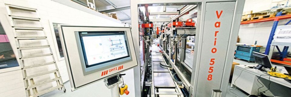 Blick in das Innere des Volumen-Reduzierers Vario 558: Die Maschine reduziert Versandkartons auf ein Minimum. Blick in das Innere des Volumen-Reduzierers Vario 558: Die Maschine reduziert Versandkartons auf ein Minimum.